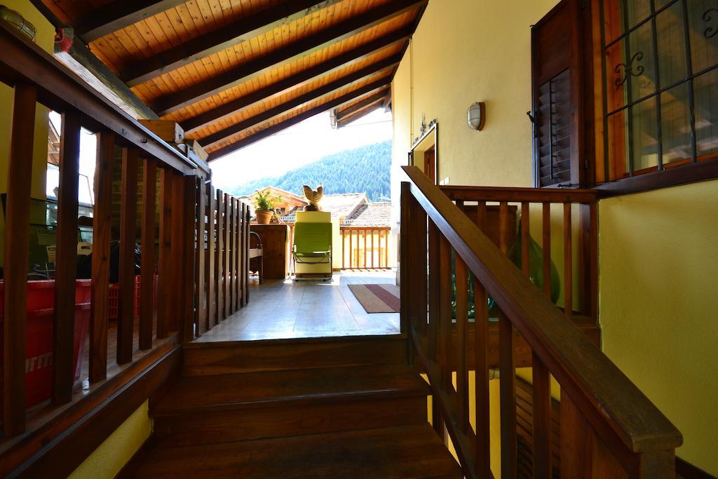 B&B La Tana Dell'Orso - Die Baerenhoehle Castello-Molina di Fiemme Habitación foto